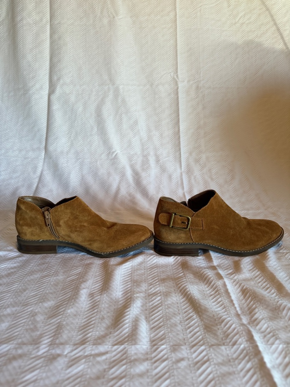 Clarks Women’s Suede Ankle Boots w/Zippers & Buckles in Tan Brown, 7 1/2 - Picture 5 of 8